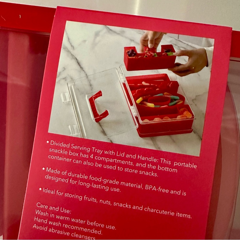 NWT CWC Valentine LOVE Snackle Box - Picture 7 of 9